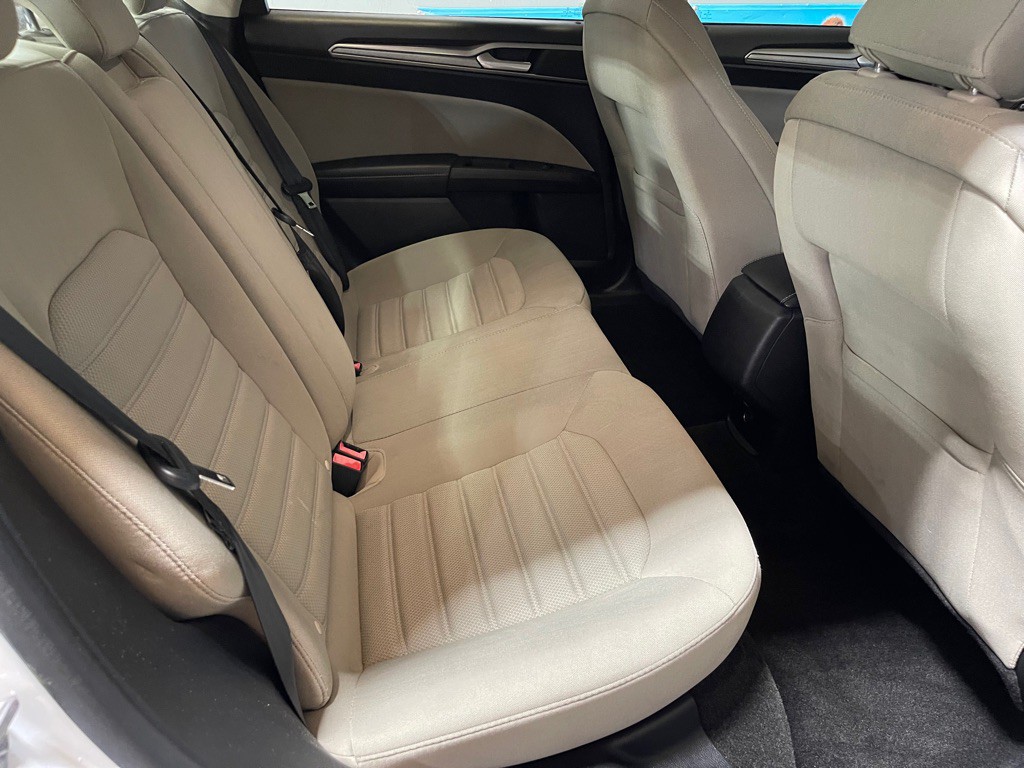 2018 Ford Fusion Image 19