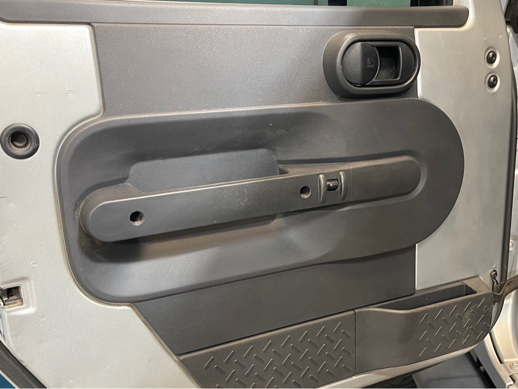 2010 Jeep Wrangler Unlimited Image 9