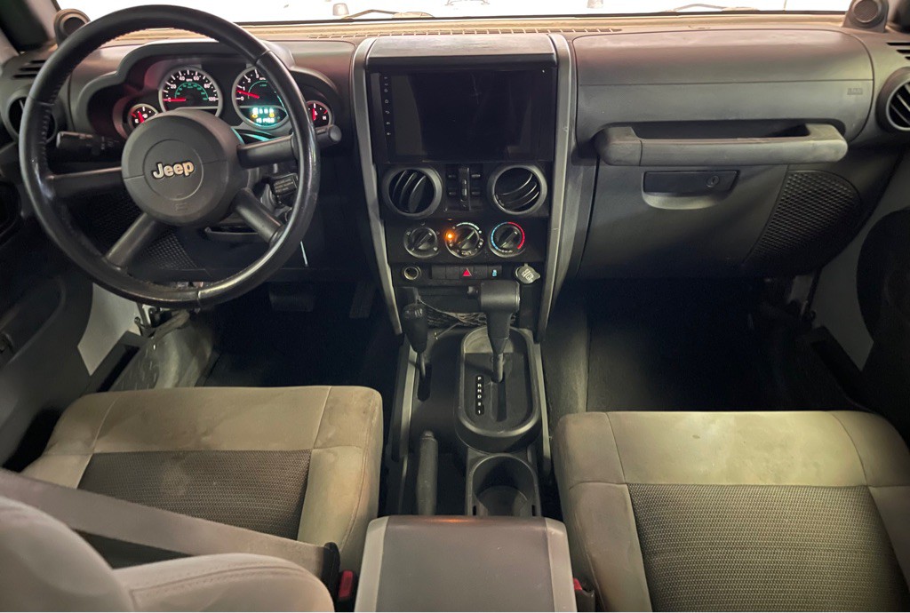 2010 Jeep Wrangler Unlimited Image 15