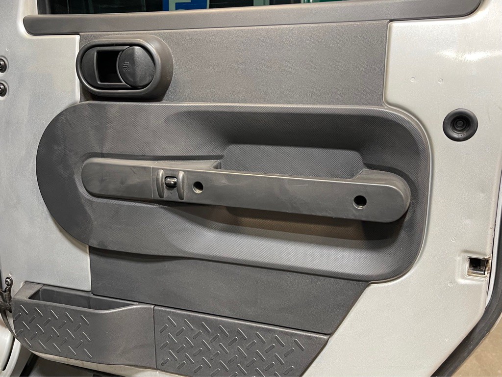 2010 Jeep Wrangler Unlimited Image 16