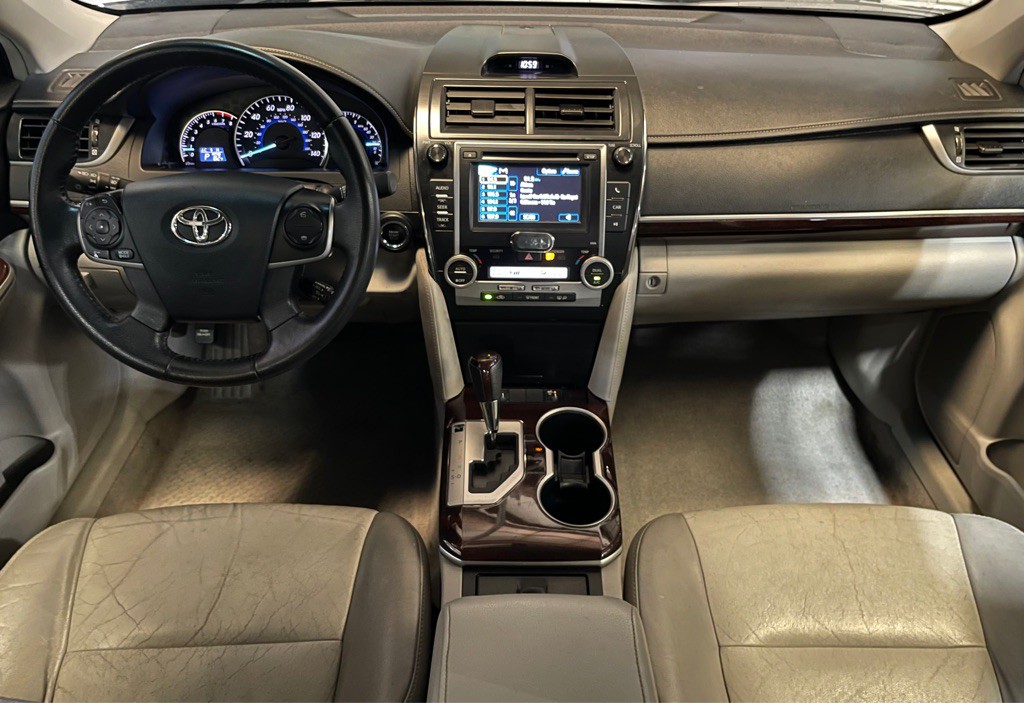 2013 Toyota Camry Image 15