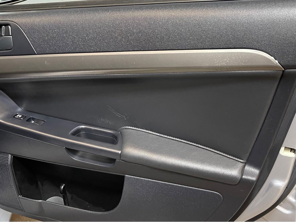 2012 Mitsubishi Lancer Image 16