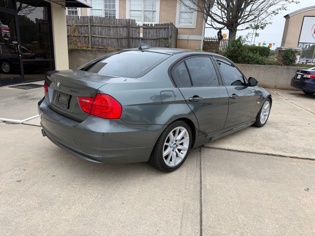2009 BMW 3 Series Image 4