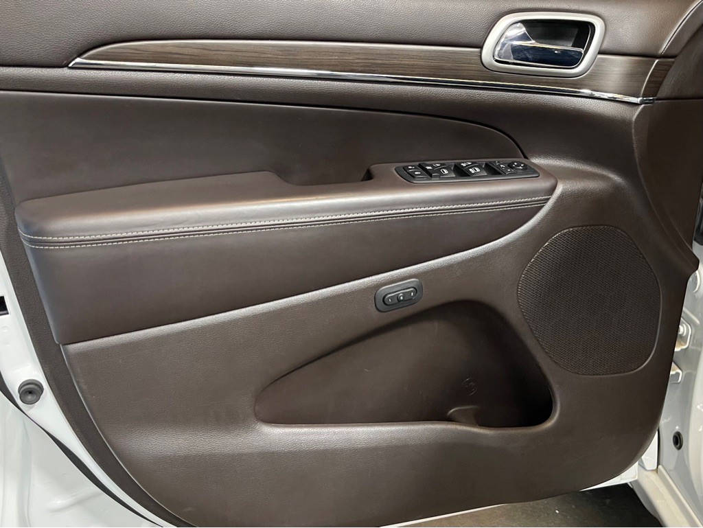 2018 Jeep Grand Cherokee Image 9