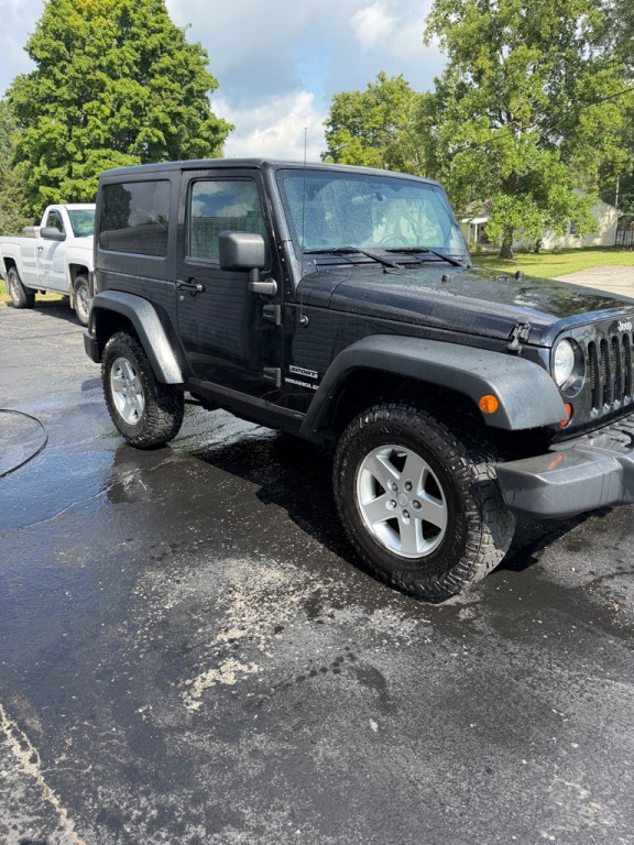 2012 Jeep Wrangler Image 2