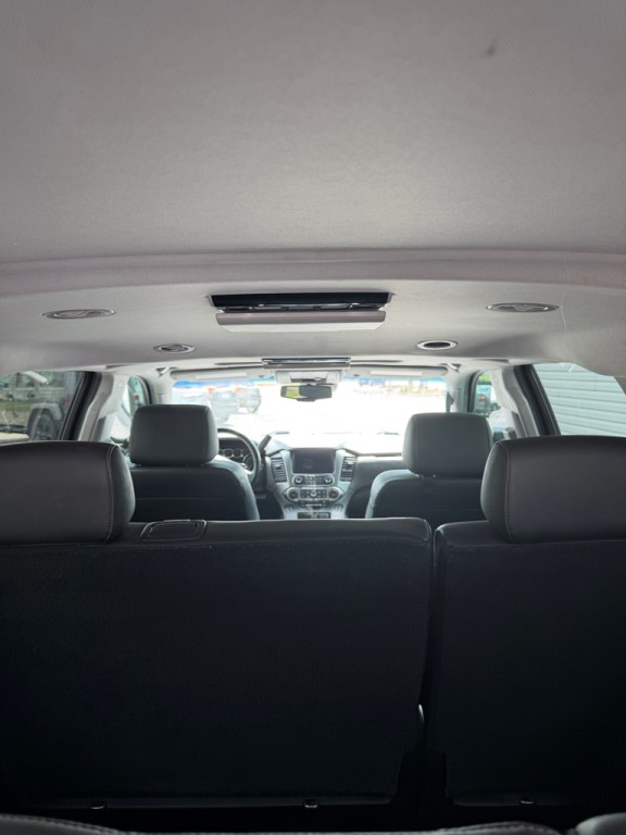 2018 Chevrolet Suburban Image 5