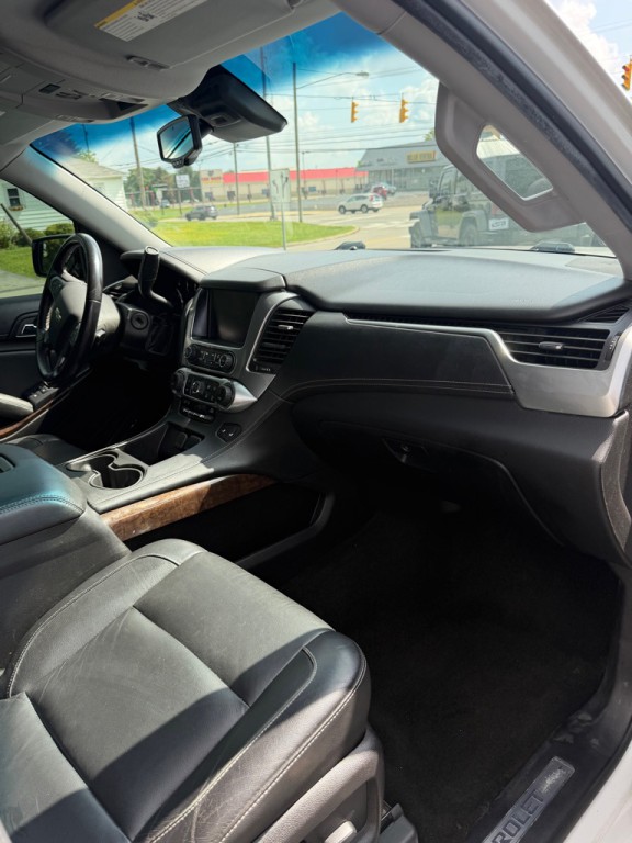 2018 Chevrolet Suburban Image 7