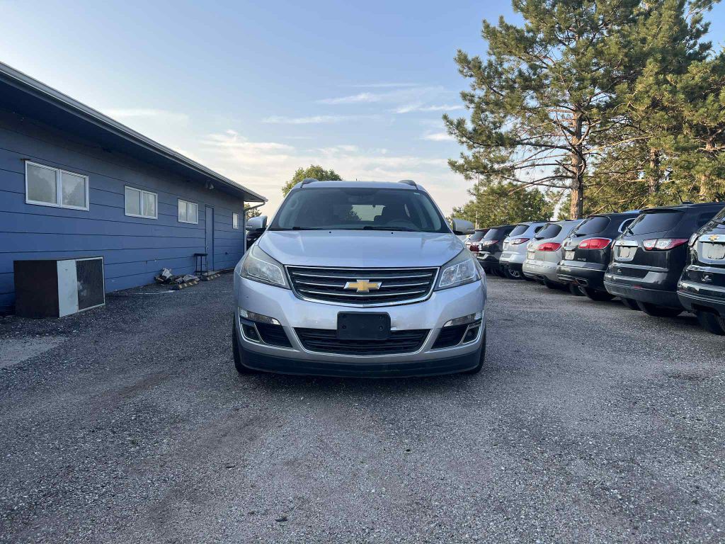 2013 Chevrolet Traverse Image 2