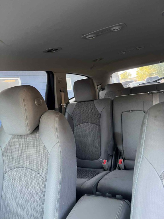 2017 Chevrolet Traverse Image 12