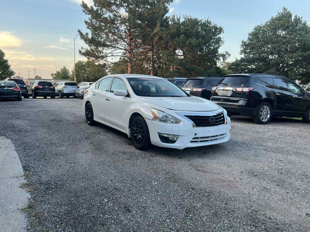 2014 Nissan Altima Image 3