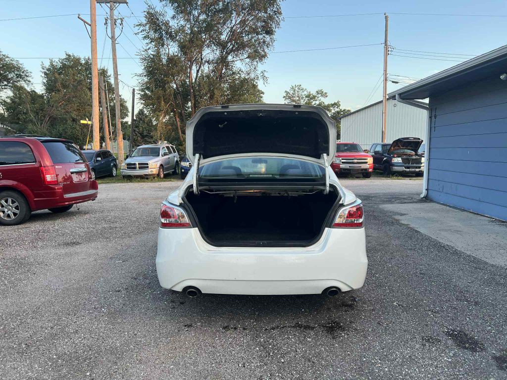2014 Nissan Altima Image 4