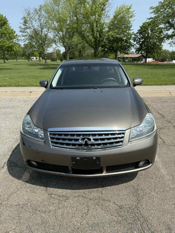 2006 INFINITI M35 Image 2