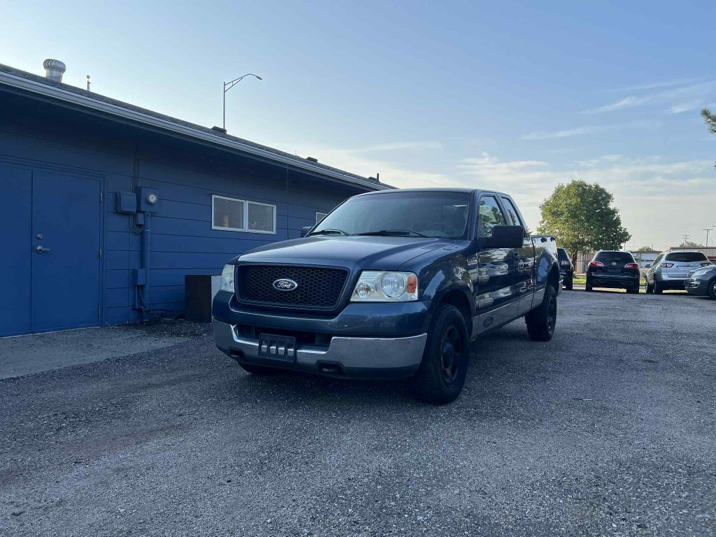 2005 Ford F-150 Image 1