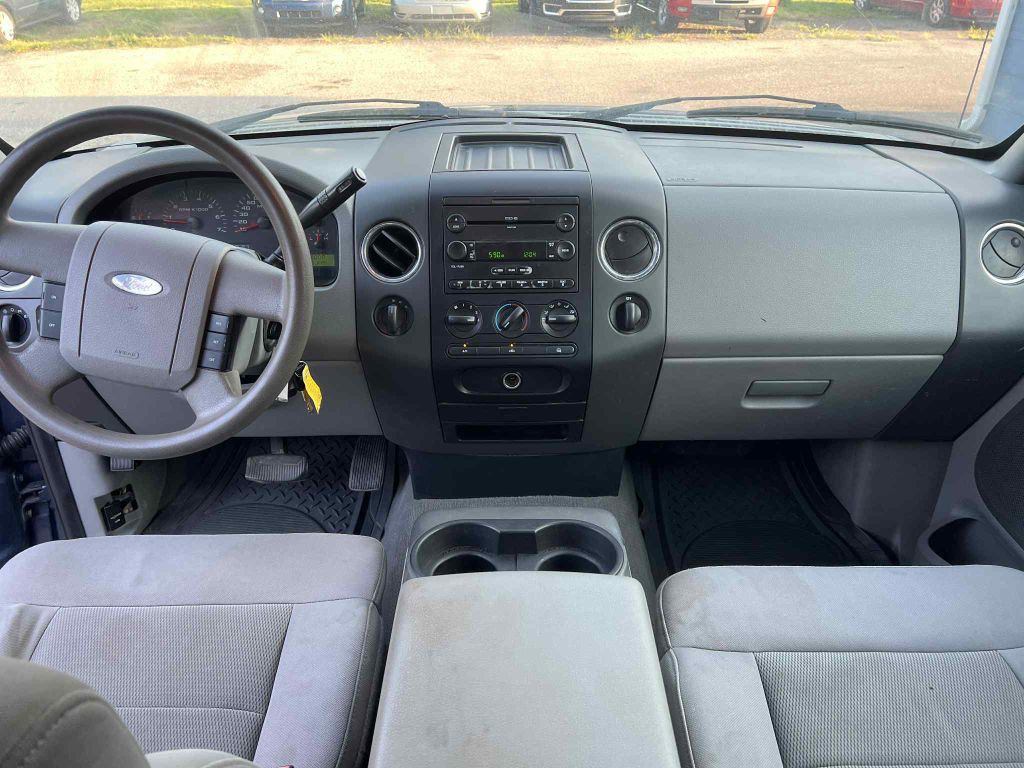 2005 Ford F-150 Image 12