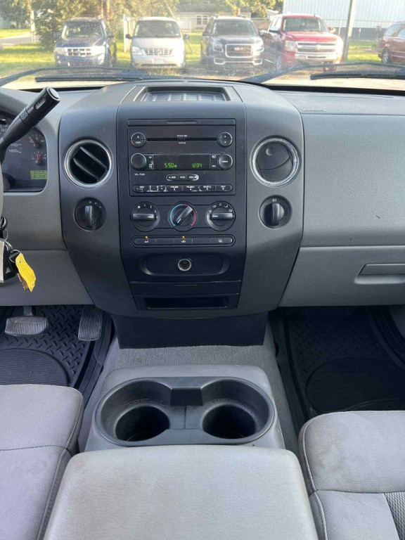 2005 Ford F-150 Image 13