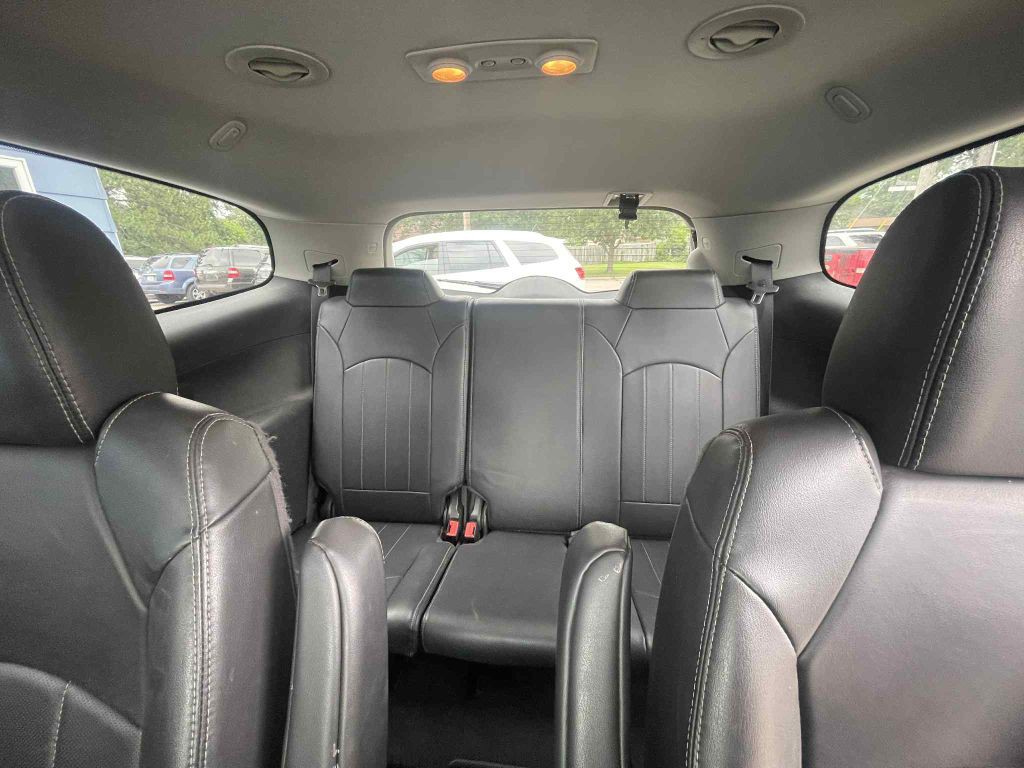 2016 Buick Enclave Image 11
