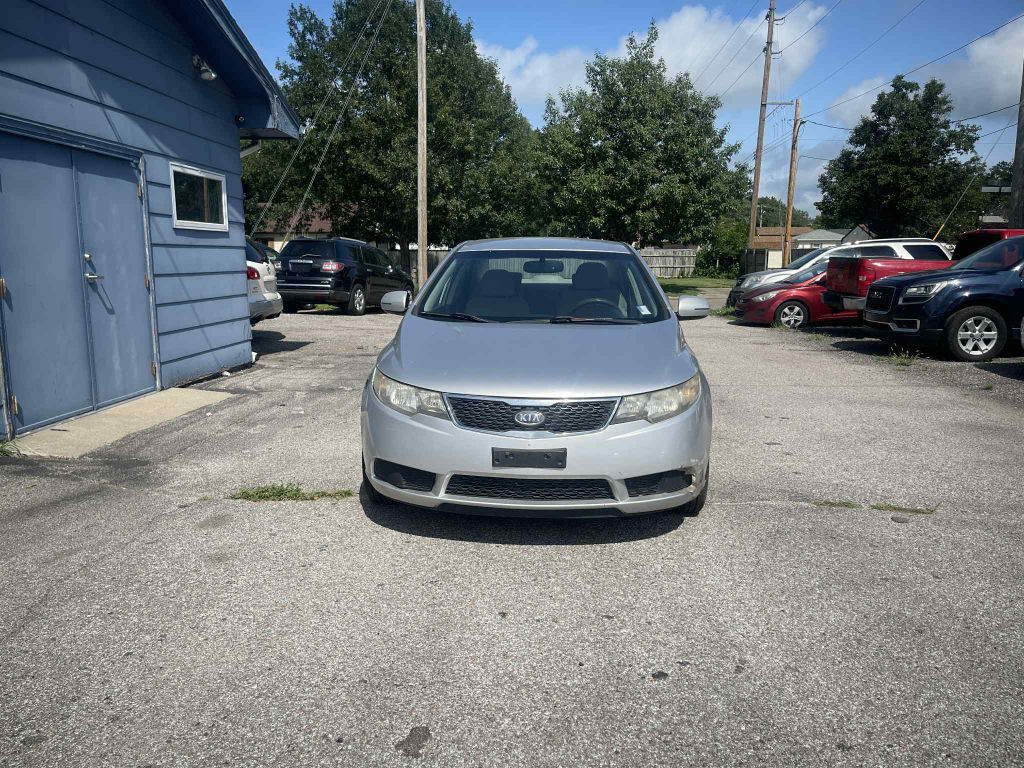2011 Kia Forte Image 2
