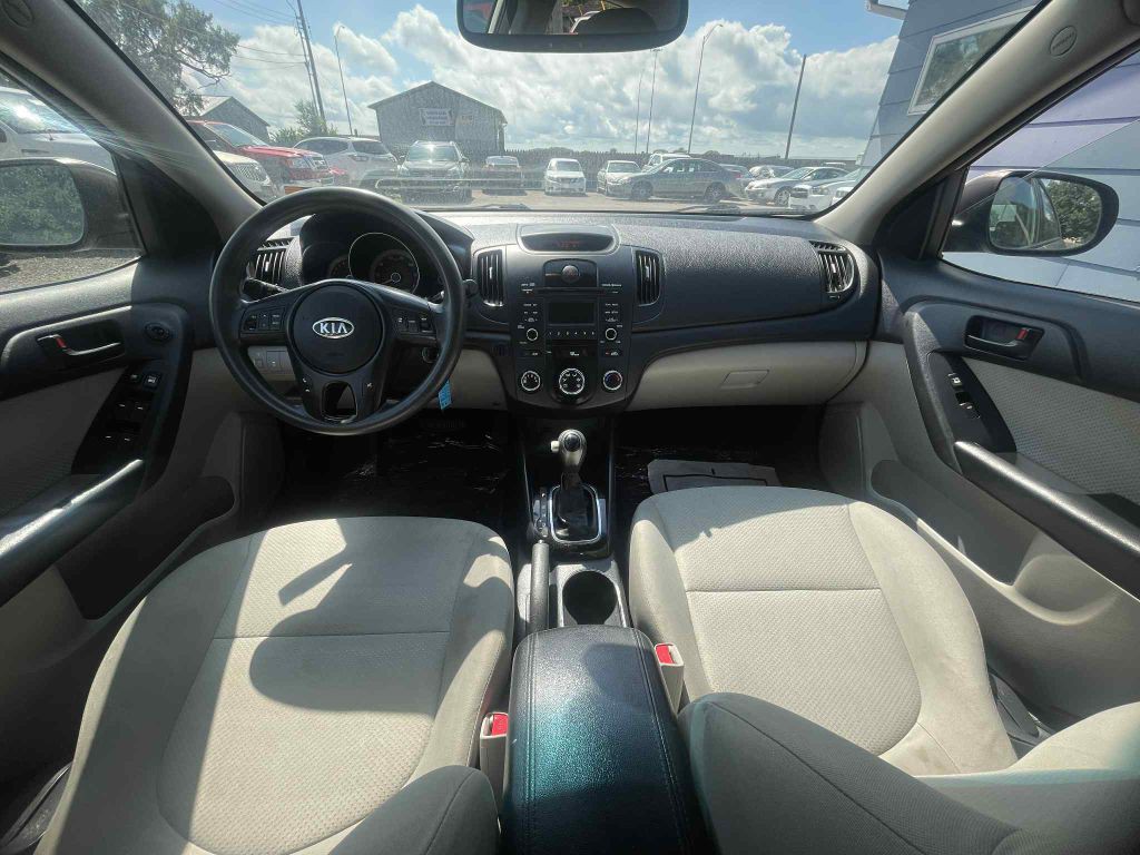 2011 Kia Forte Image 11