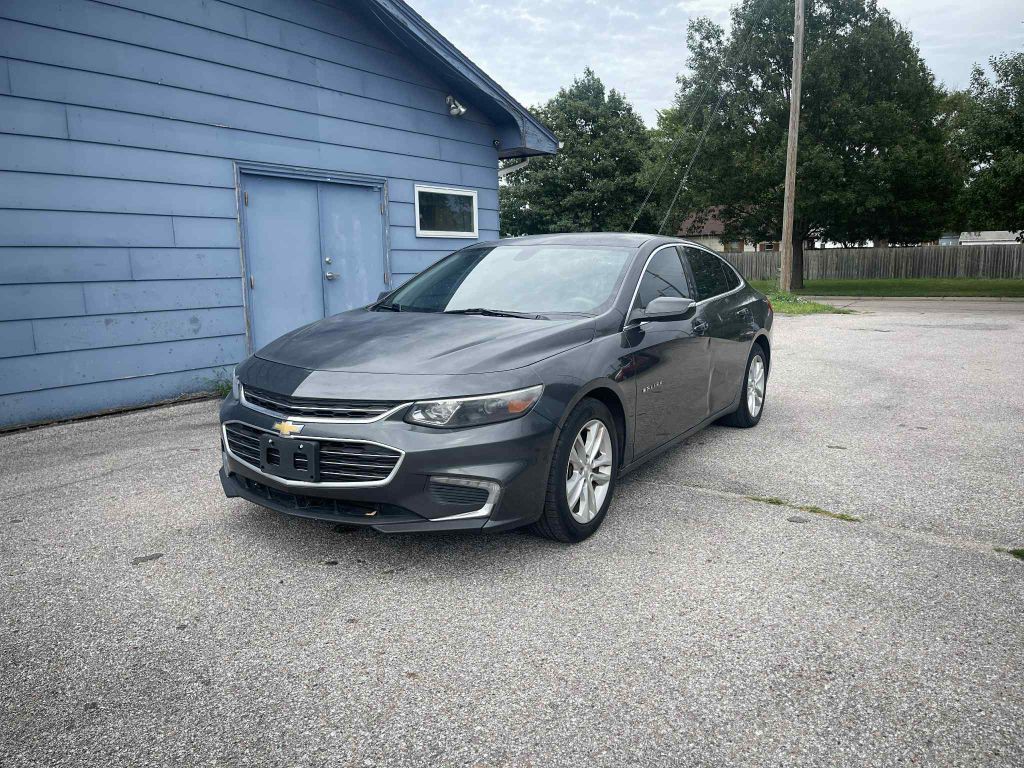 2016 Chevrolet Malibu Image 1