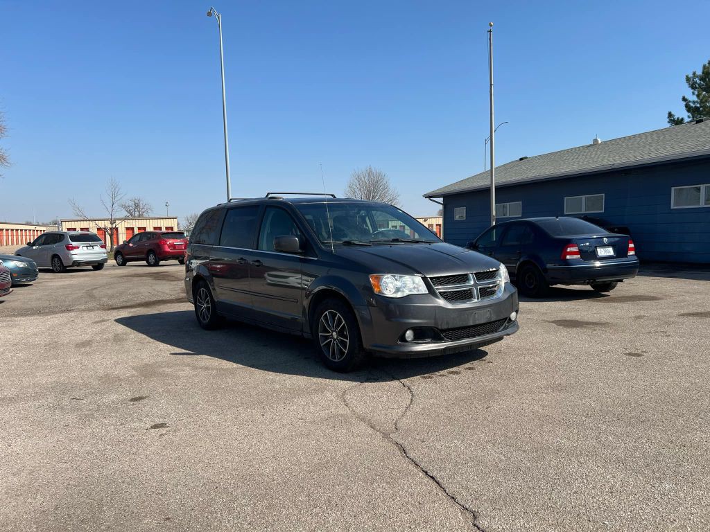 2017 Dodge Grand Caravan Image 3