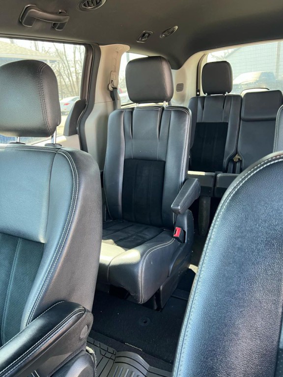 2017 Dodge Grand Caravan Image 12