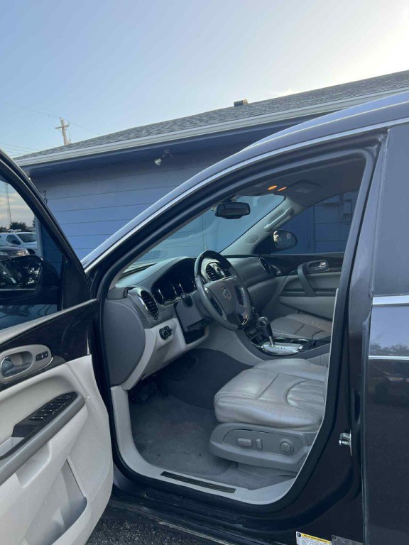2015 Buick Enclave Image 10