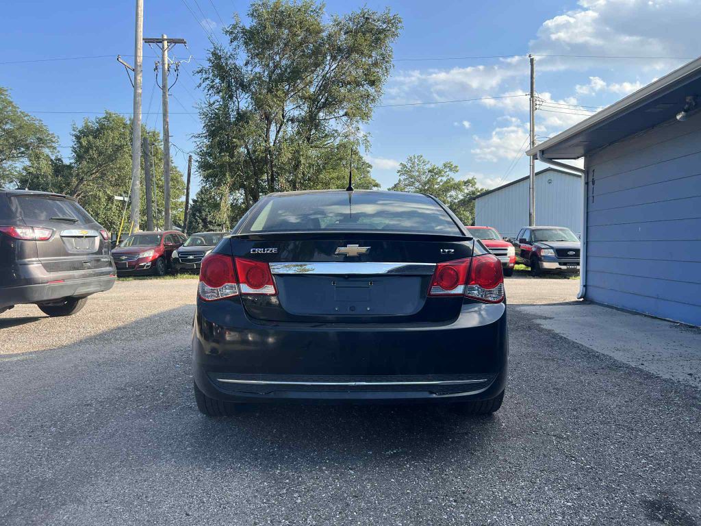 2013 Chevrolet Cruze Image 4