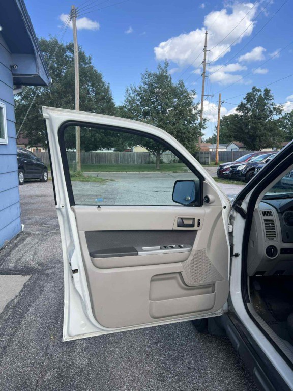 2009 Ford Escape Image 9