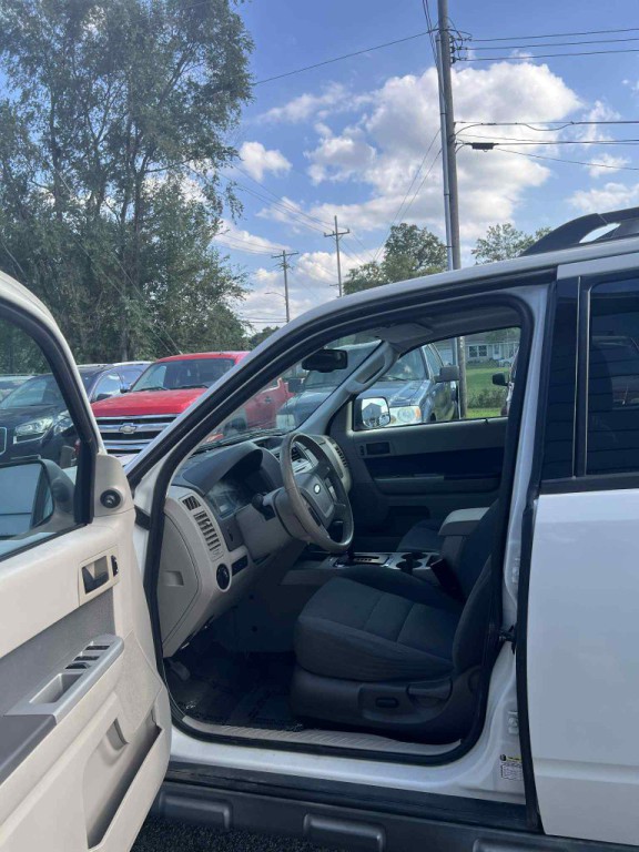 2009 Ford Escape Image 10