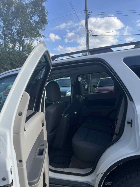 2009 Ford Escape Image 11