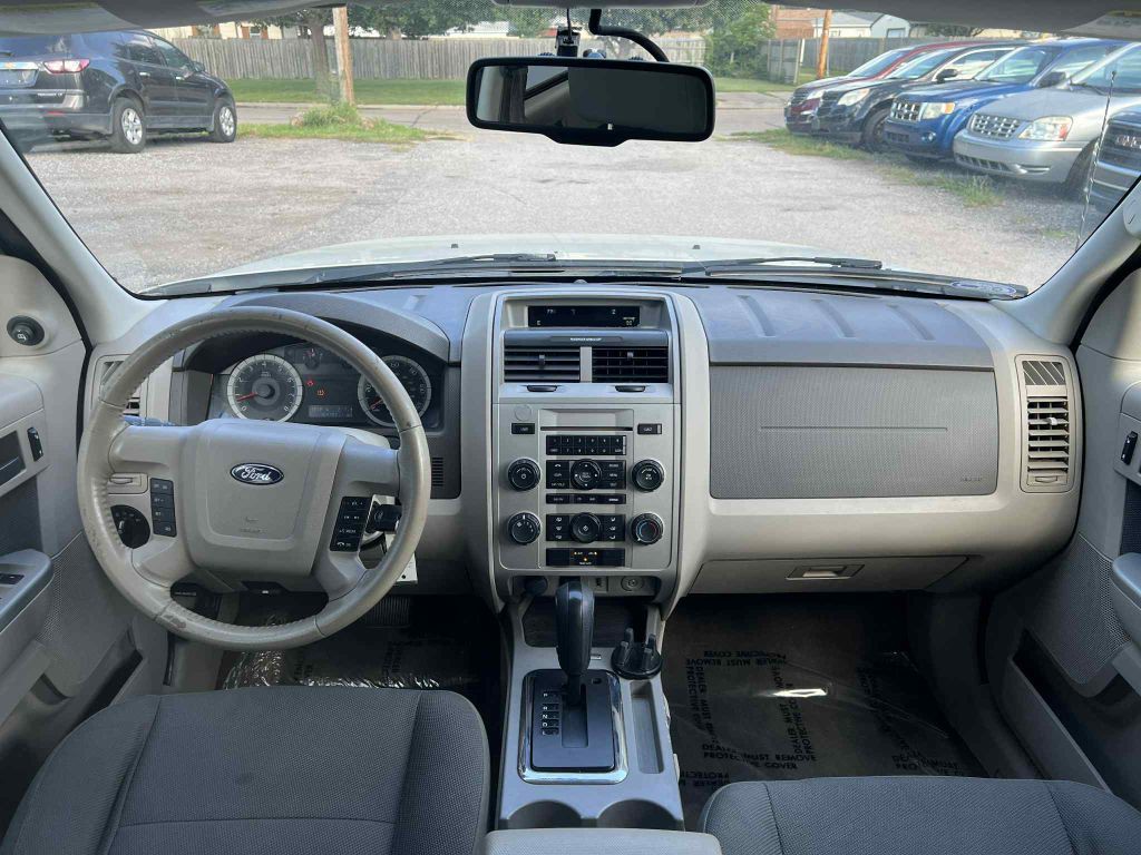 2009 Ford Escape Image 13