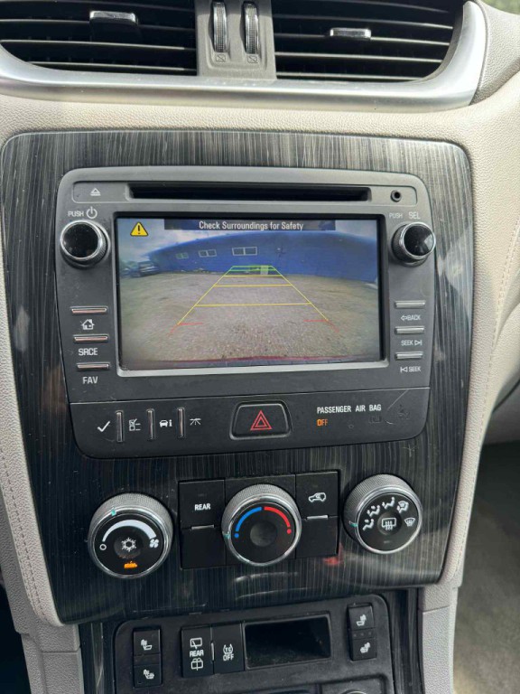 2015 Chevrolet Traverse Image 16