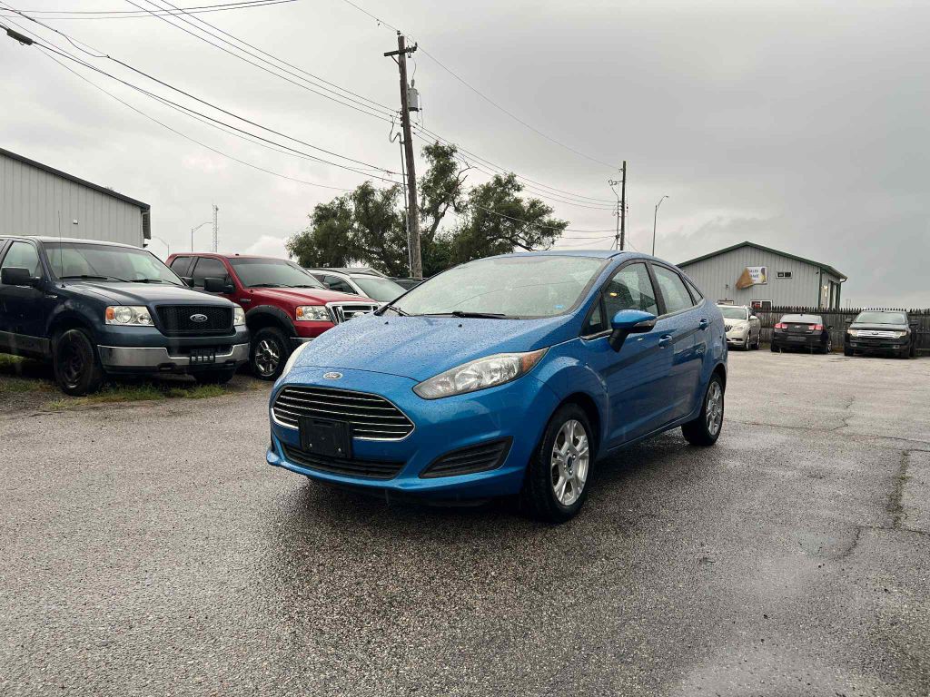 2015 Ford Fiesta Image 1