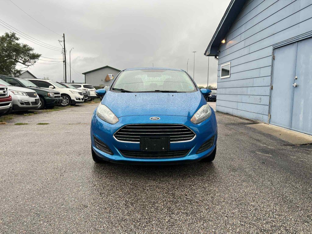 2015 Ford Fiesta Image 2