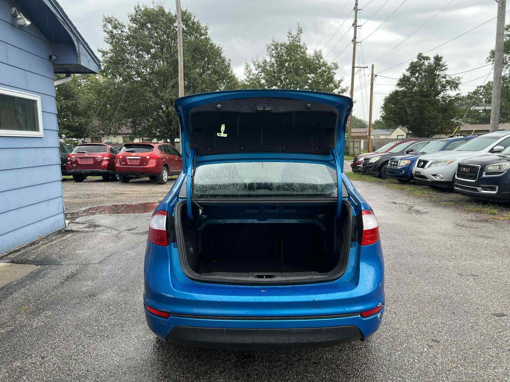 2015 Ford Fiesta Image 5