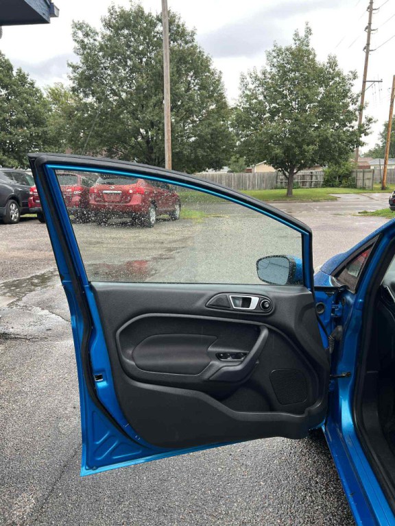 2015 Ford Fiesta Image 7