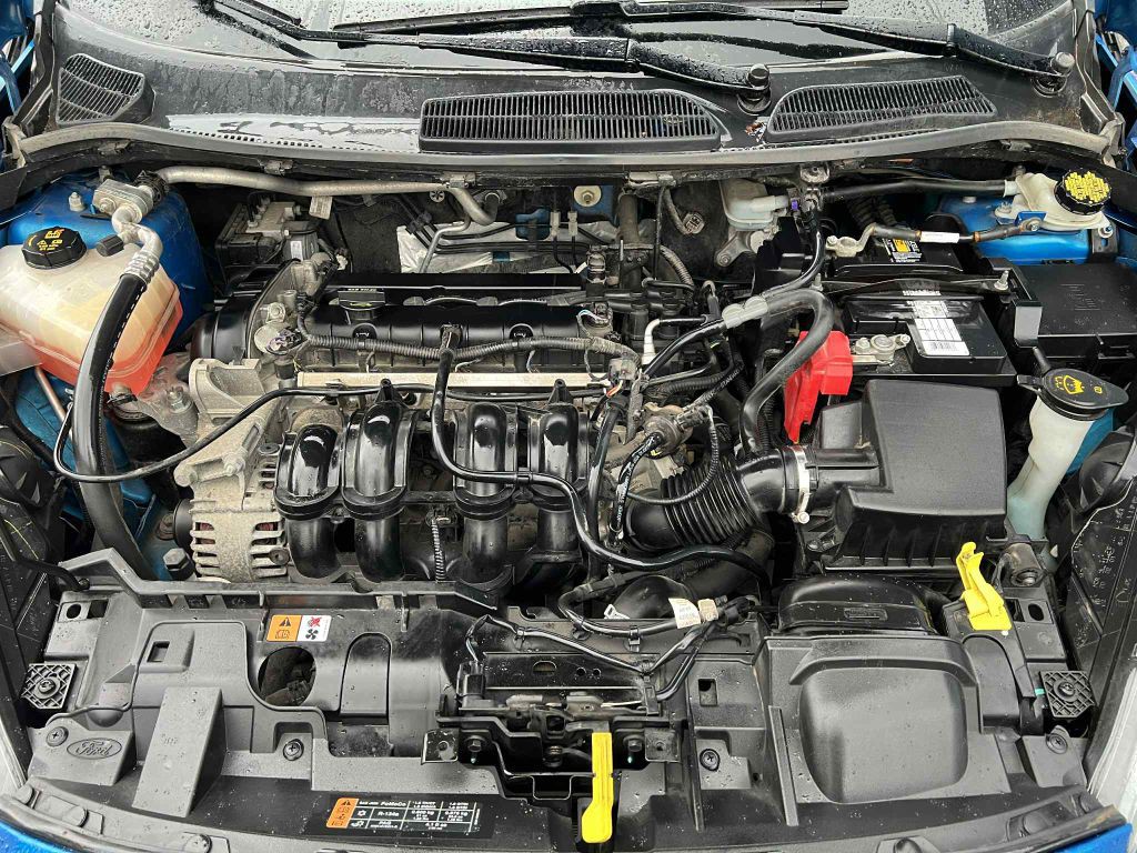 2015 Ford Fiesta Image 17