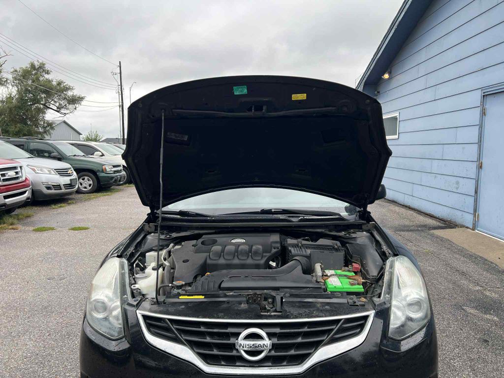 2013 Nissan Altima Image 16