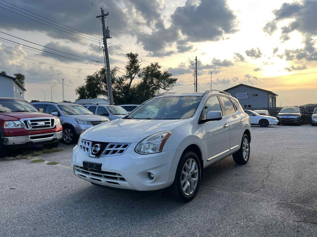 2013 Nissan Rogue Image 1