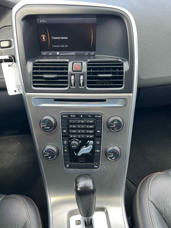 2012 Volvo XC60 Image 17