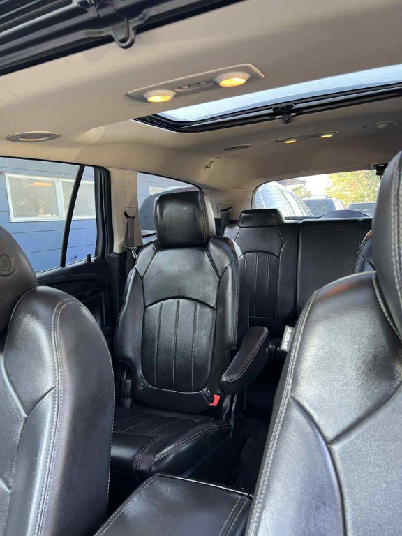 2017 Buick Enclave Image 11