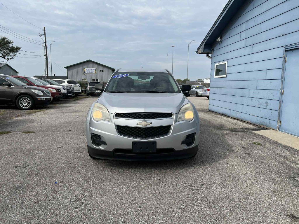 2010 Chevrolet Equinox Image 2