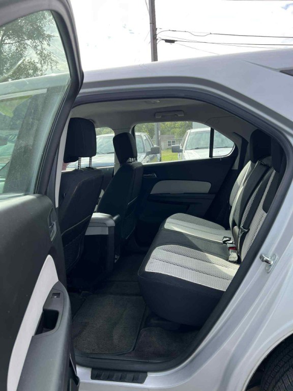 2010 Chevrolet Equinox Image 9