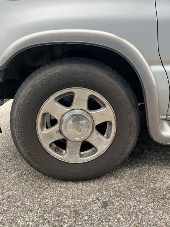 2005 Ford Econoline Image 6