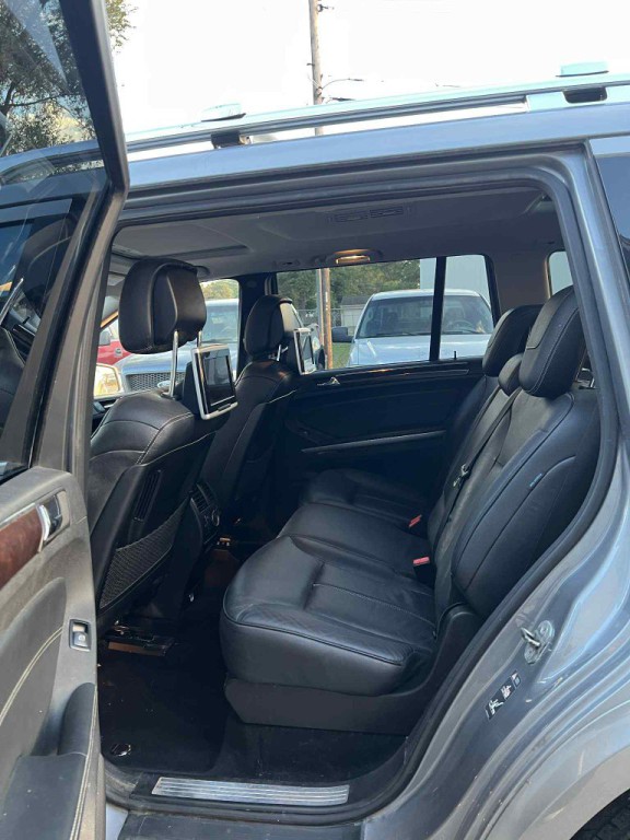 2012 Mercedes-Benz GL-Class Image 11