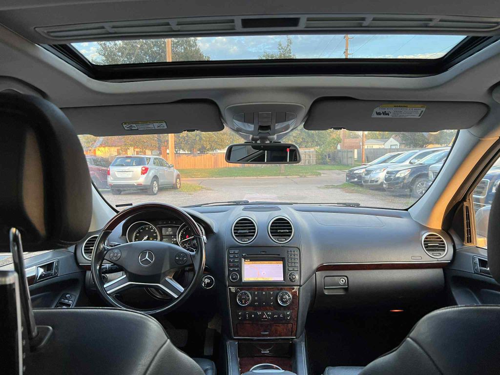 2012 Mercedes-Benz GL-Class Image 12
