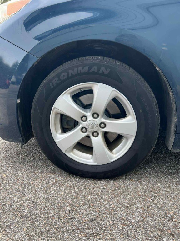 2011 Toyota Sienna Image 7