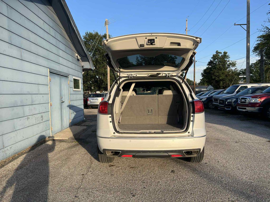2017 Buick Enclave Image 5
