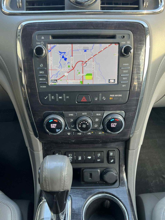 2017 Buick Enclave Image 17