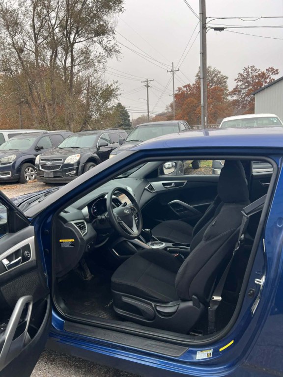 2016 Hyundai Veloster Image 10